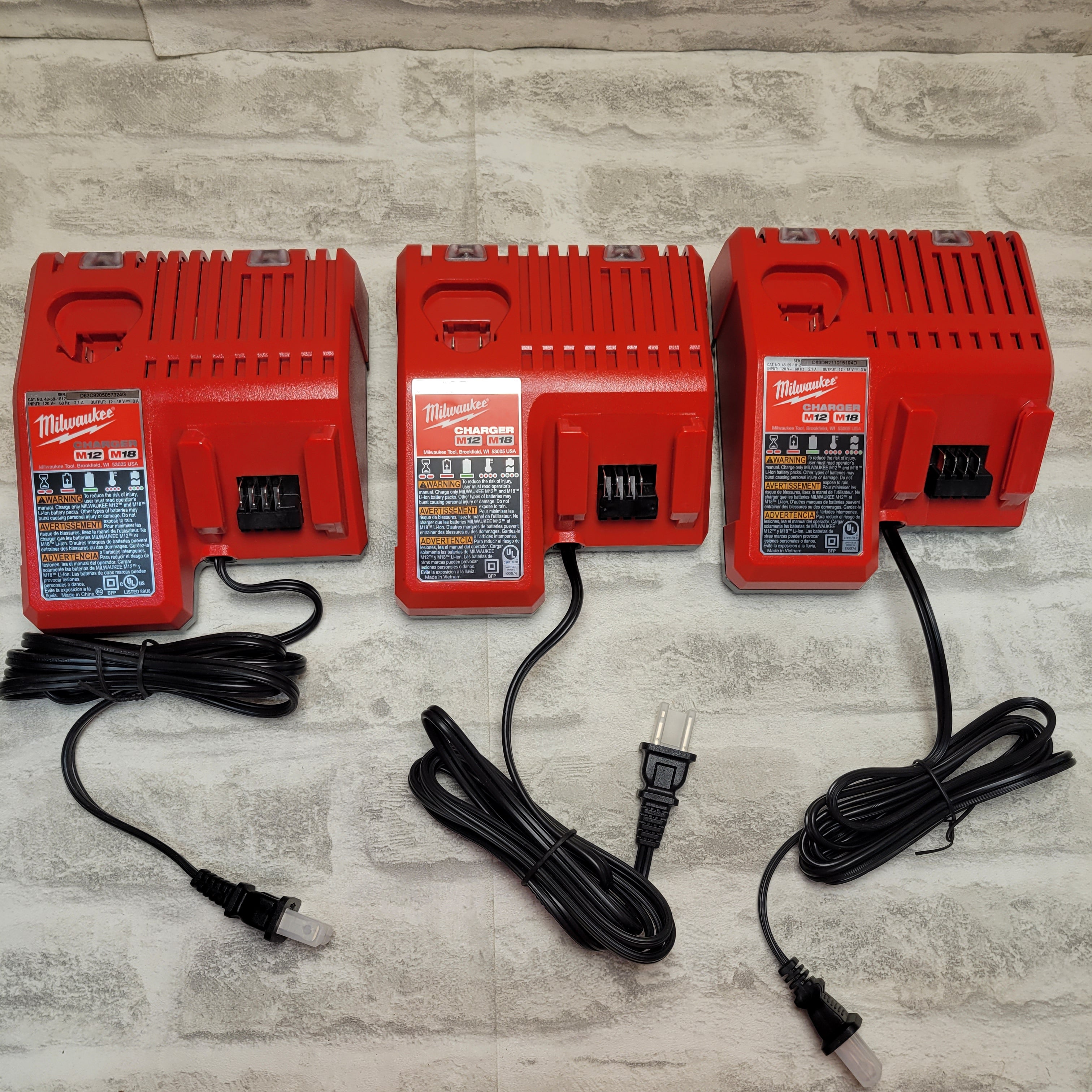 LOT OF (3) GENUINE Milwaukee M12 M18 18V Battery CHARGER 48-59-1812 (7918603993326)